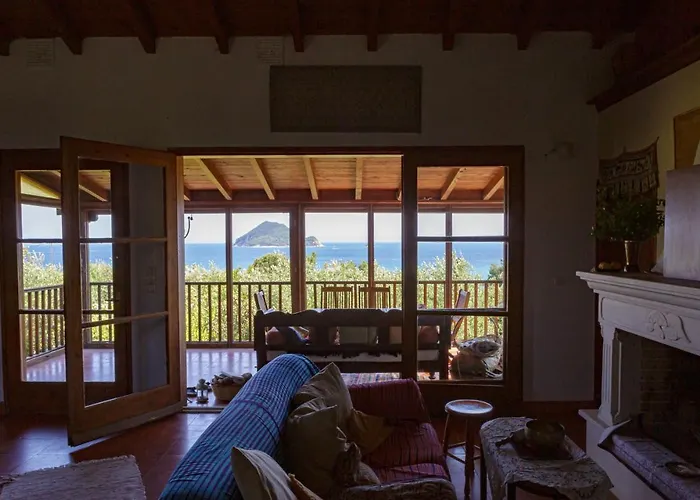 Villa Anta House By The Sea